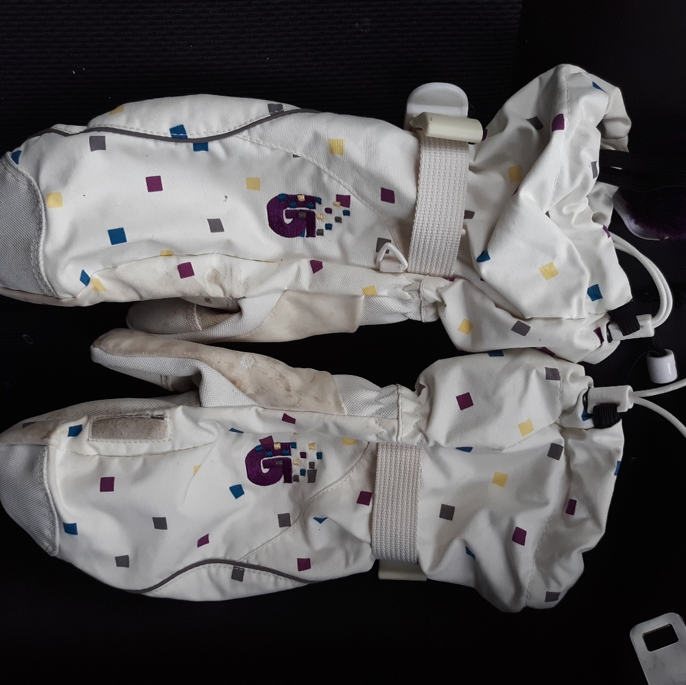 Burton mittens